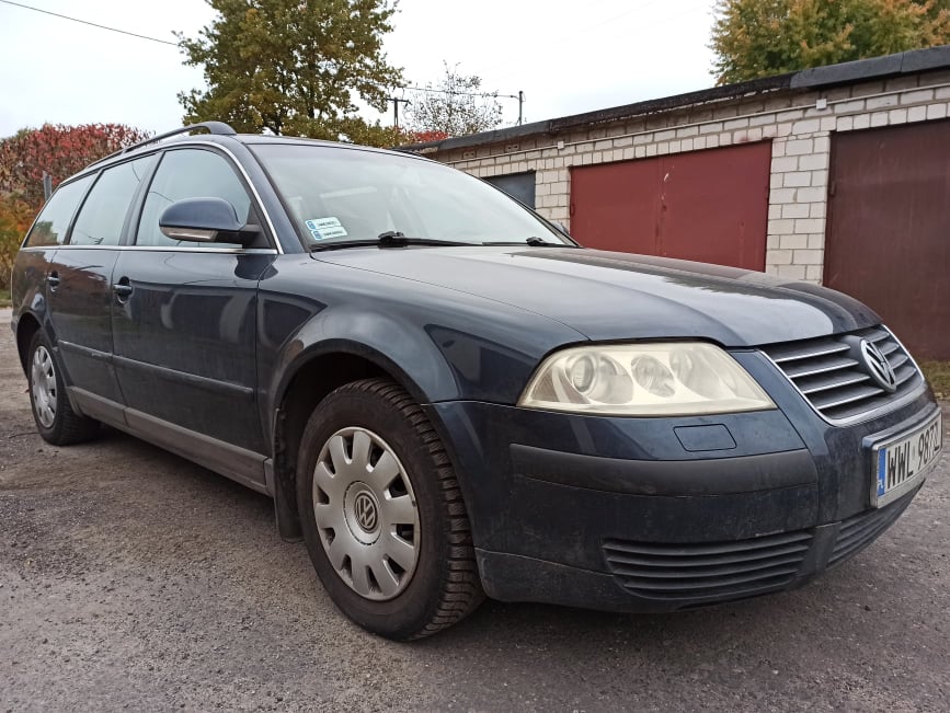 Volkswagen Passat do sprzedania. Rok produkcji 2005. Benzynowy silnik 1.8 Turbo 150 koni. Przebieg 223000km. Technicznie sprawny. Do drobnych poprawek lakierniczych. OC do czerwca 2022r.