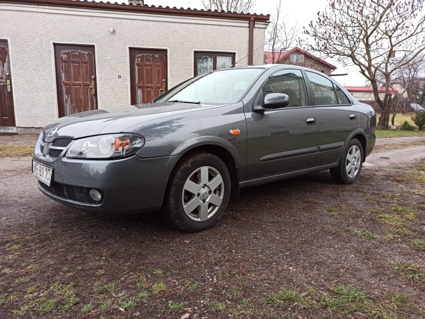 nissan almera