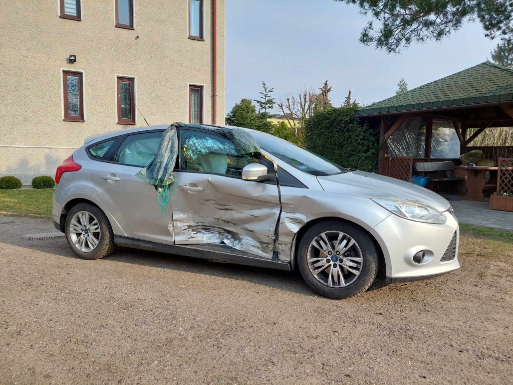 Uszkodzony Ford Focus mk3